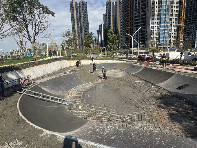 滑板场施工